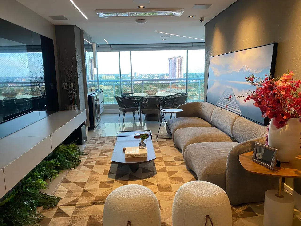 Apartamento J | F, foto 1 de 25